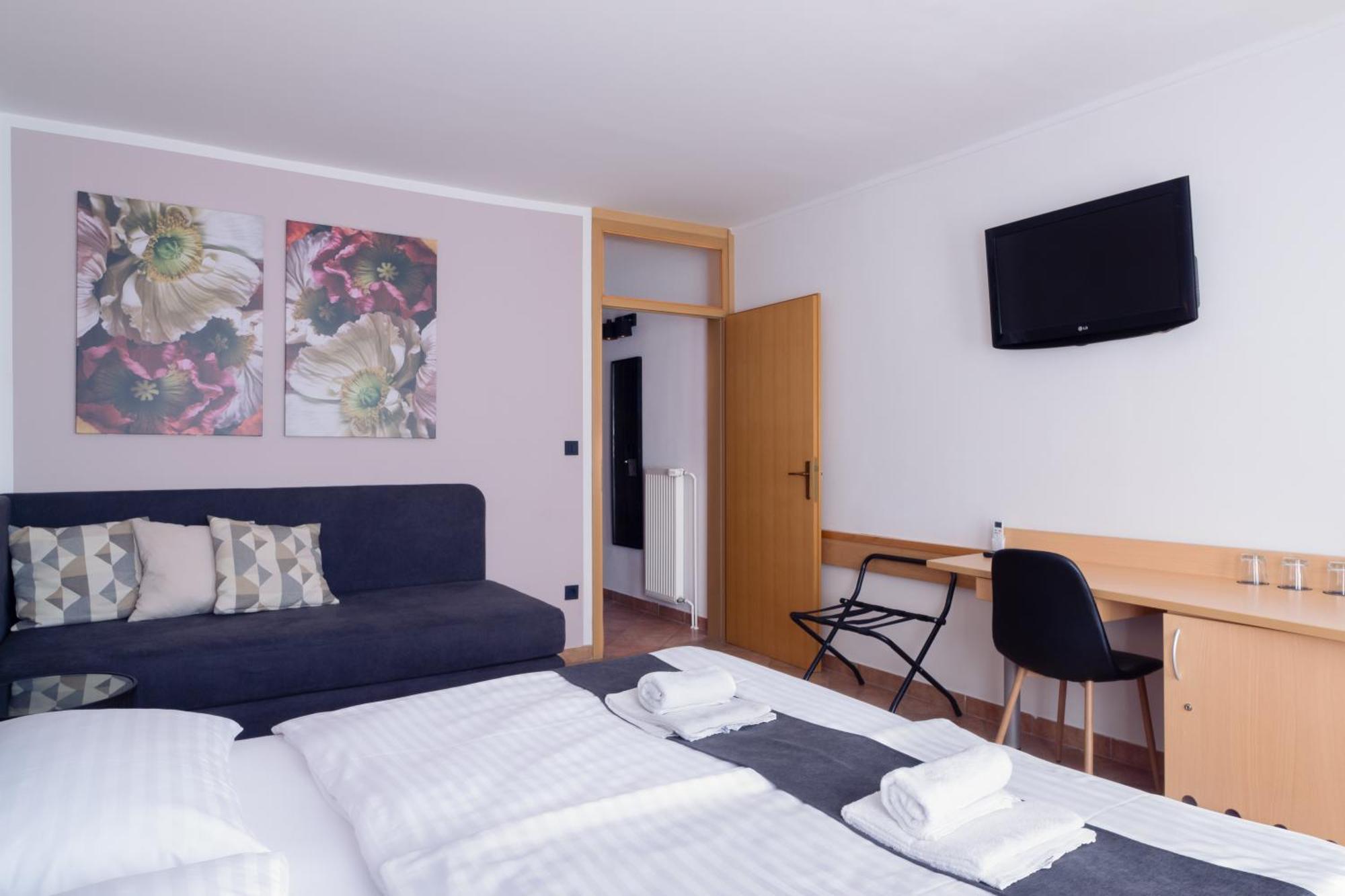 & Hotel